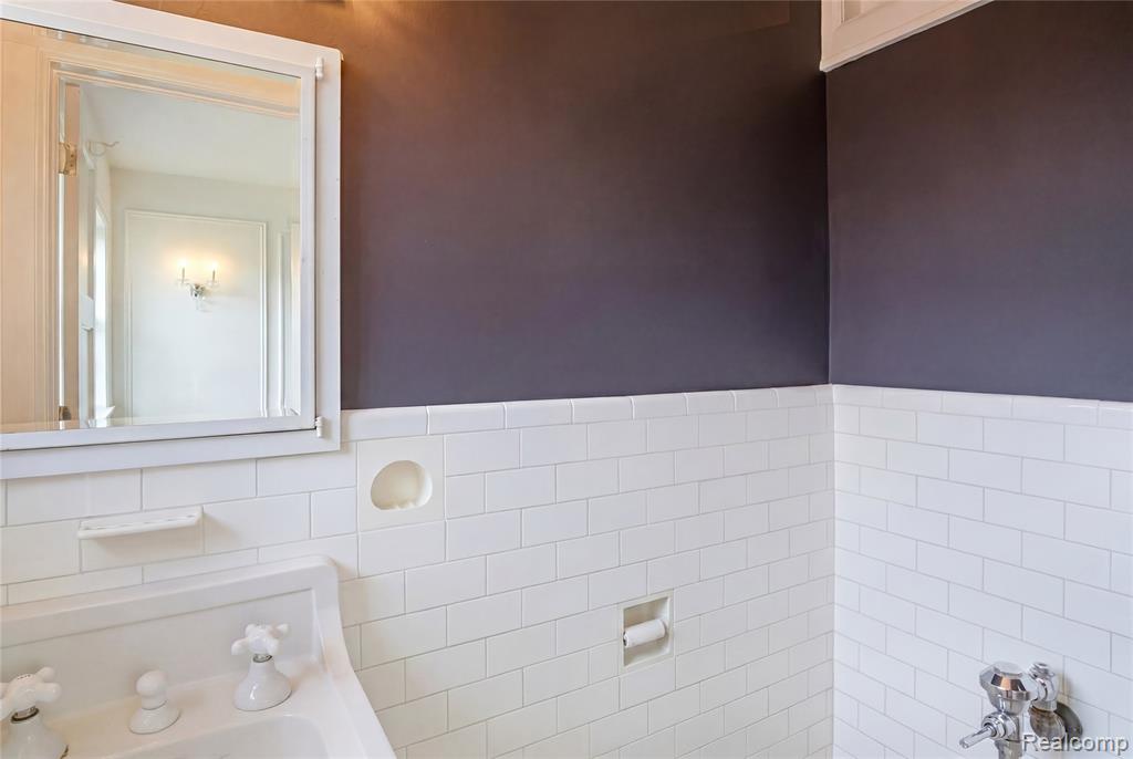841 W Boston Boulevard, Detroit, MI 48202 — Photo 34