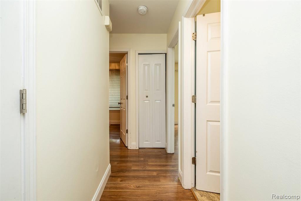 6733 ARDSLEY Drive, Canton, MI 48187 — Photo 16