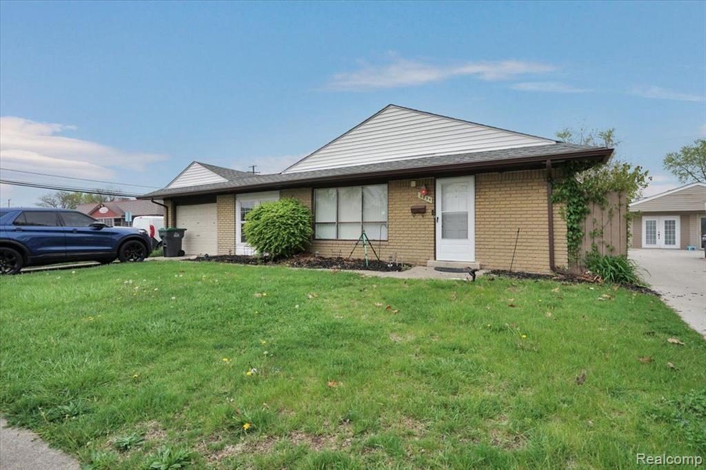 6854 HARDING Street, Taylor, MI 48180 — Photo 2