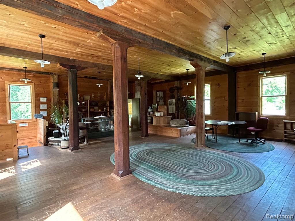 10470 N Rushton Road, South Lyon, MI 48178 — Photo 14
