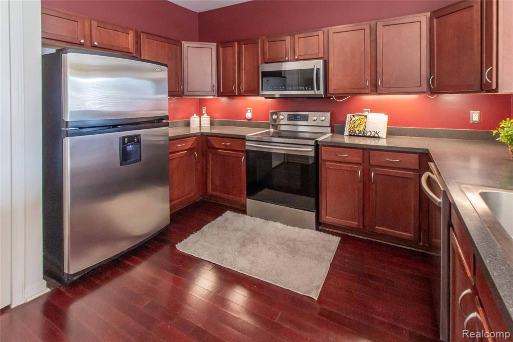 3913 Radcliff Drive, Canton, MI 48188 — Photo 18
