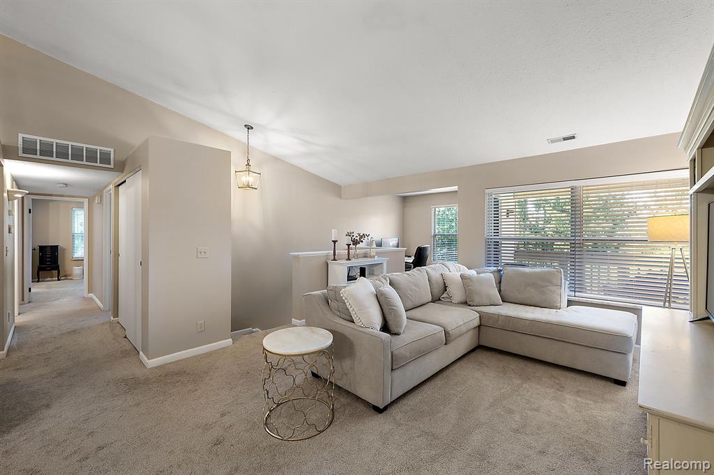 61149 GREENWOOD Drive, South Lyon, MI 48178 — Photo 5