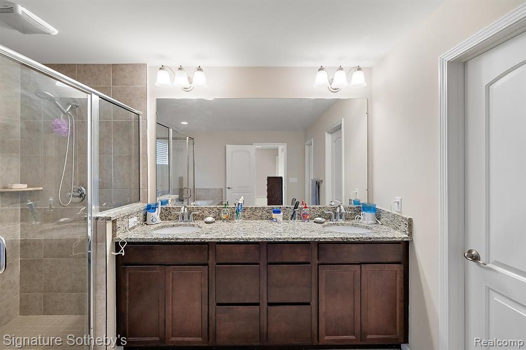50472 SCARBOROUGH Road, Canton, MI 48188 — Photo 27