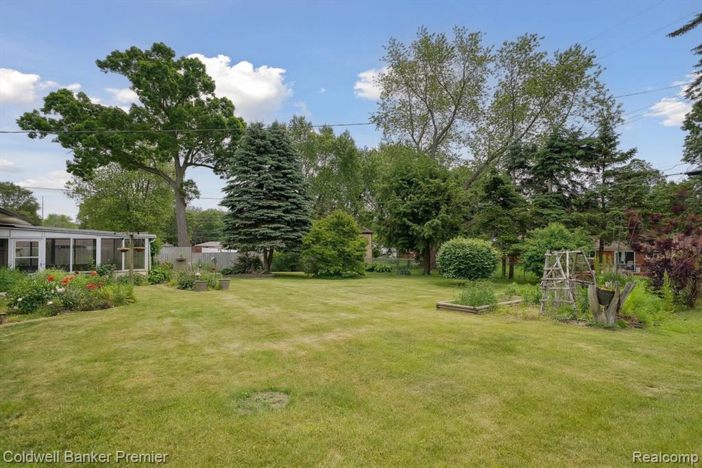 8077 Casa Mia Drive, White Lake, MI — Photo 45