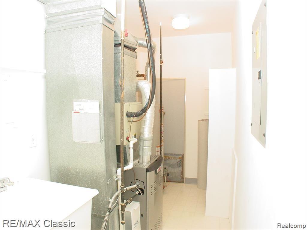 42776 LILLEY POINTE Drive, 171, Canton, MI 48187 — Photo 20