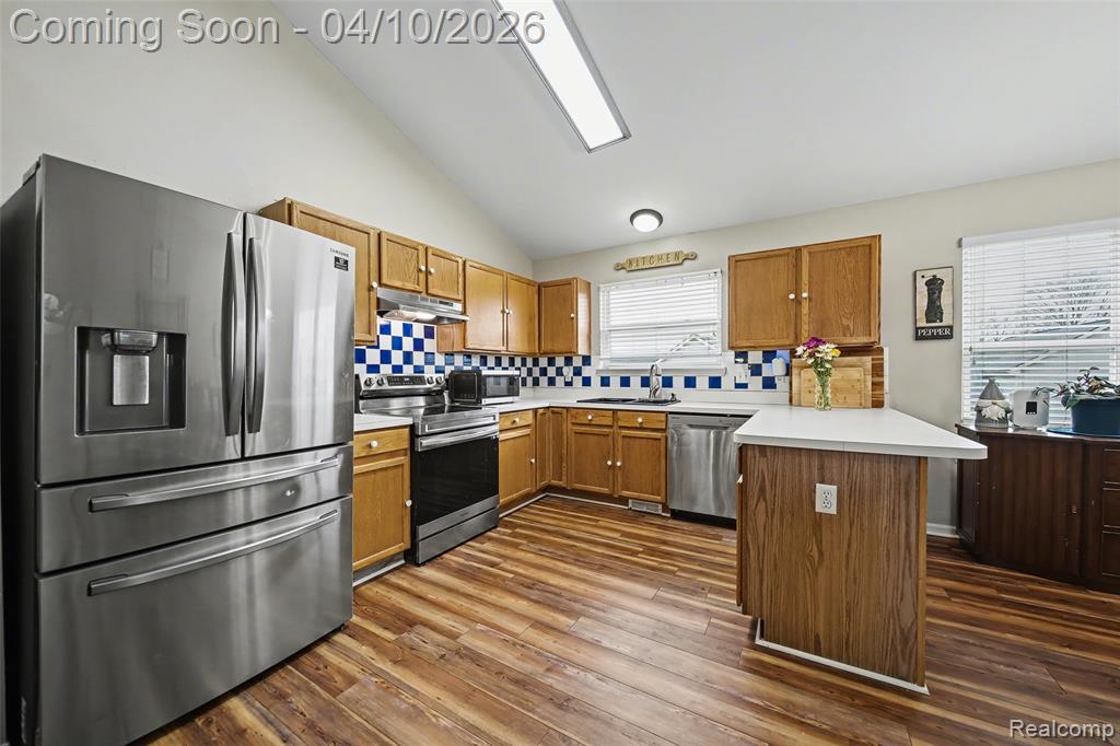 3005 Talon Circle, Lake Orion, MI — Photo 4