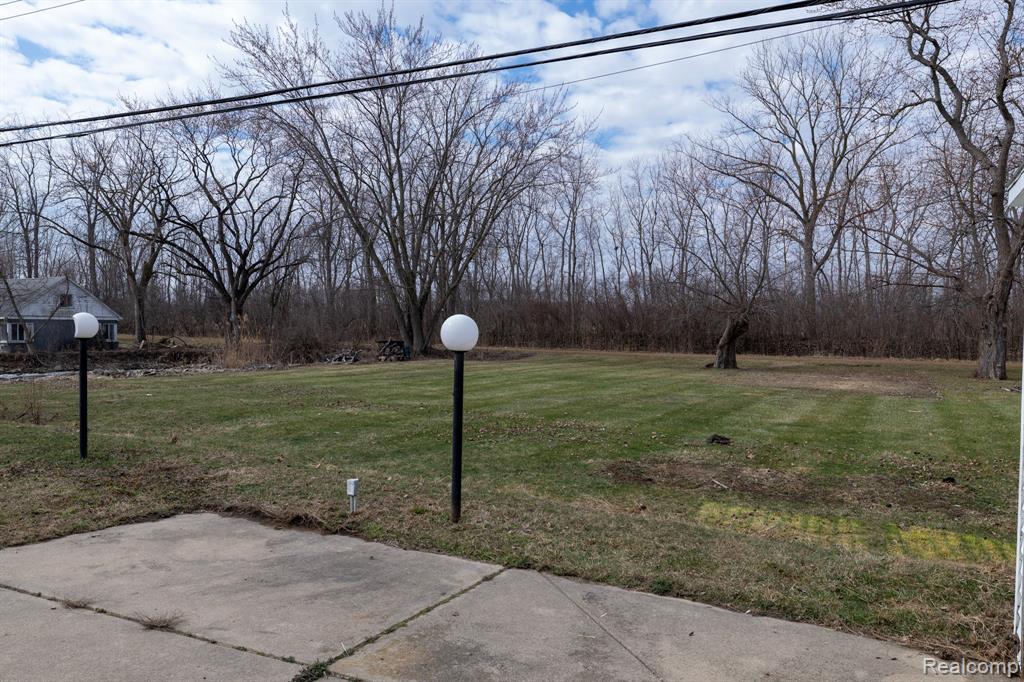 35268 Tilford Street, Rockwood, MI — Photo 4