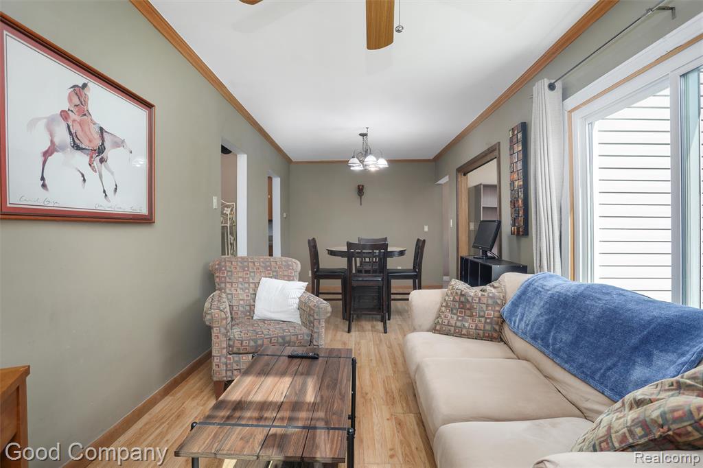 1727 E Elza Avenue, Hazel Park, MI 48030 — Photo 3