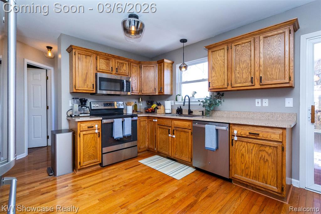 1747 Beechmont Street, Keego Harbor, MI 48320 — Photo 14