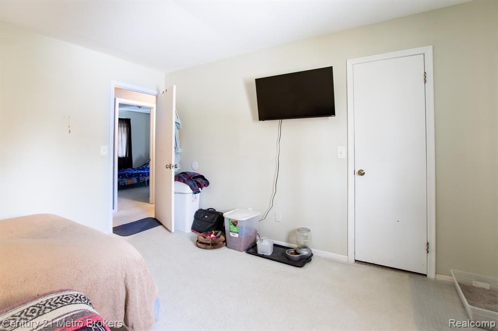 6101 Belsay Road, Grand Blanc, MI 48439 — Photo 11