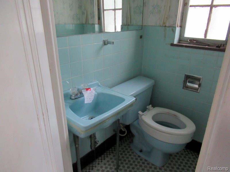 4650 Devonshire Road, Detroit, MI 48224 — Photo 16