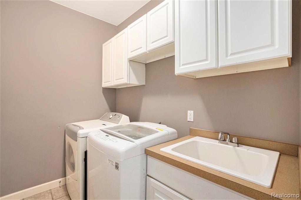 1799 Elkridge Circle, Highland, MI 48356 — Photo 16