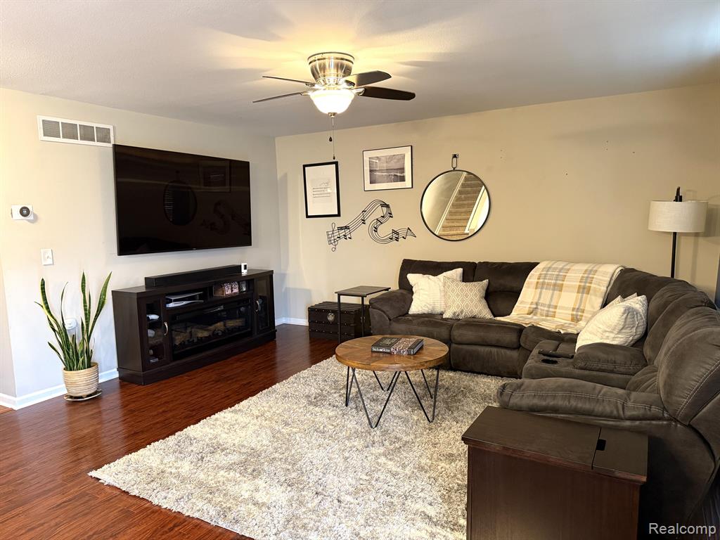 879 PRAIRIE Lane, Milan, MI 48160 — Photo 3