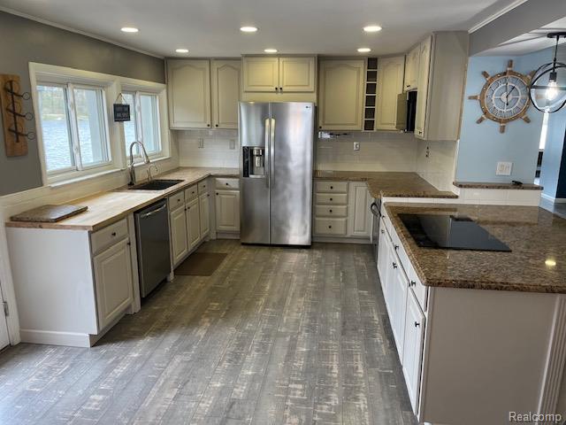 472 Shorewood Court, Lake Orion, MI 48362 — Photo 10