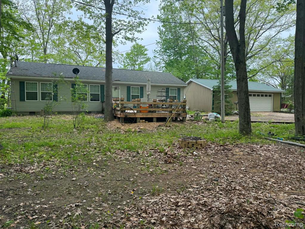 5994 N Lake Sanford Road, Sanford, MI 48657 — Photo 2