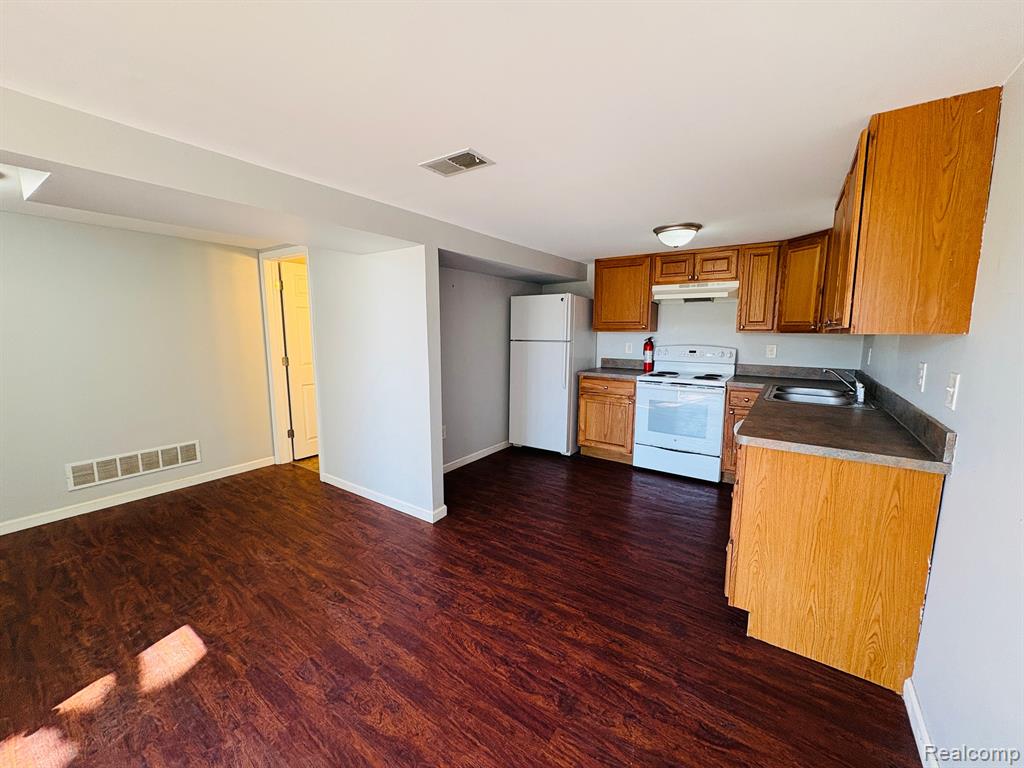 4109 Parkway, Waterford, MI 48328 — Photo 4