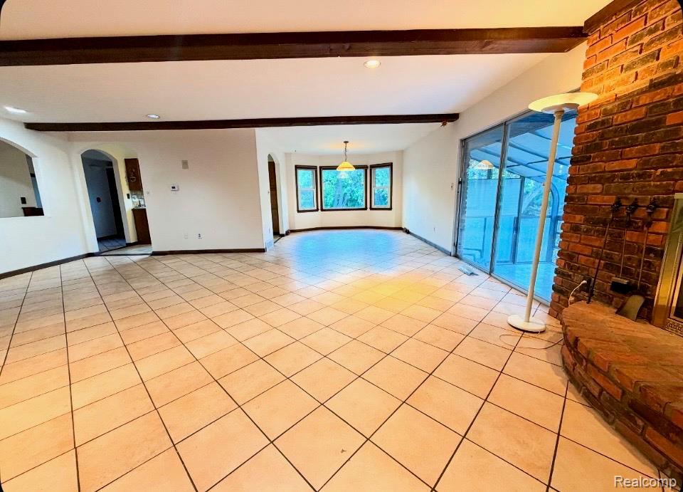 4260 E Newland Drive, West Bloomfield, MI 48323 — Photo 4