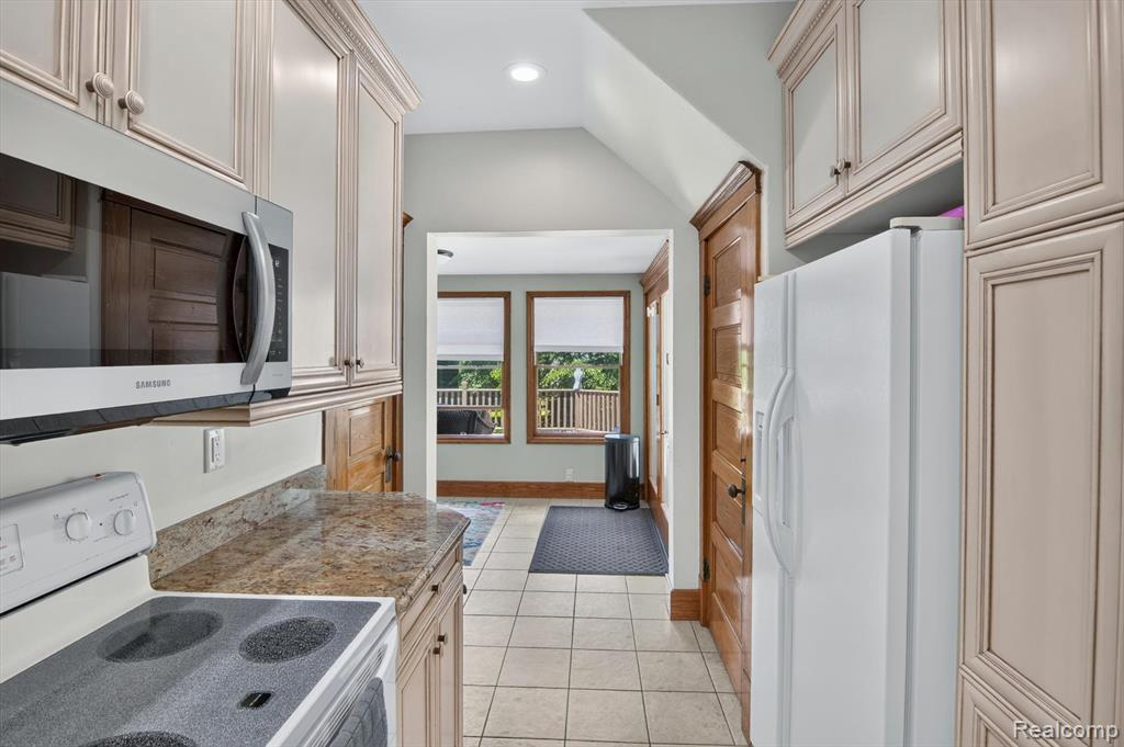 315 E Michigan Avenue, Saline, MI 48176 — Photo 21