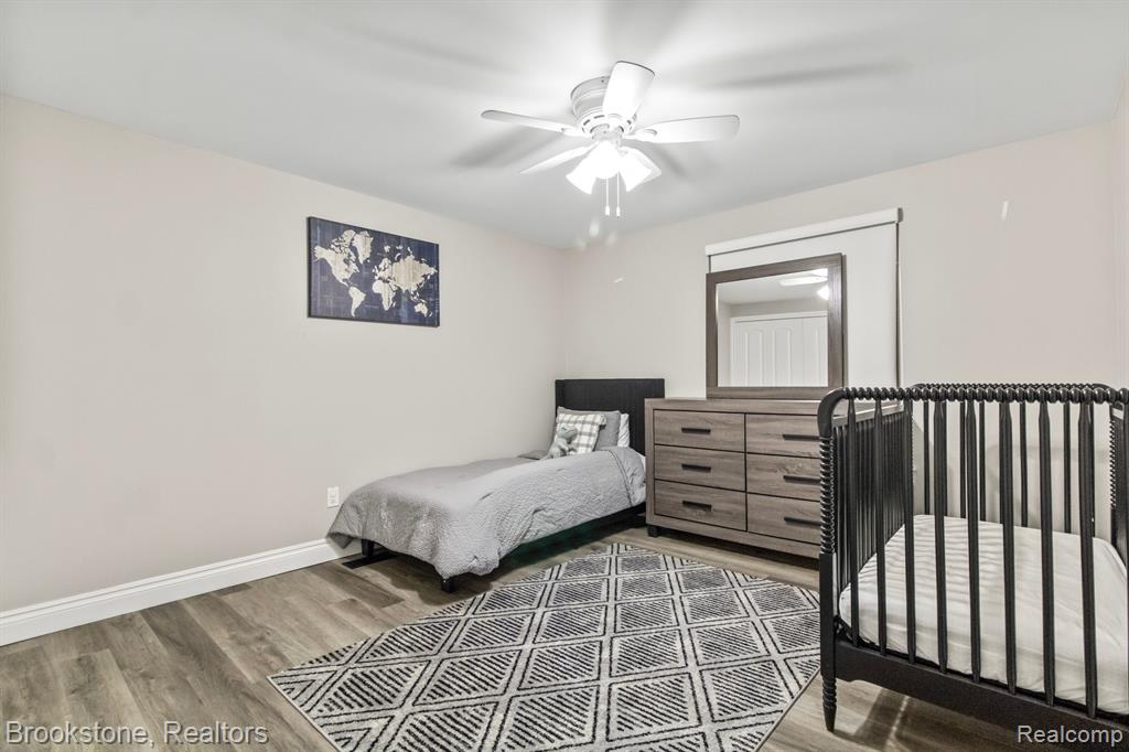 42838 FREEPORT Drive, Sterling Heights, MI 48313 — Photo 35