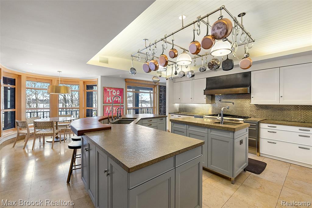 4740 Dow Ridge Road, Orchard Lake Village, MI 48324 — Photo 9
