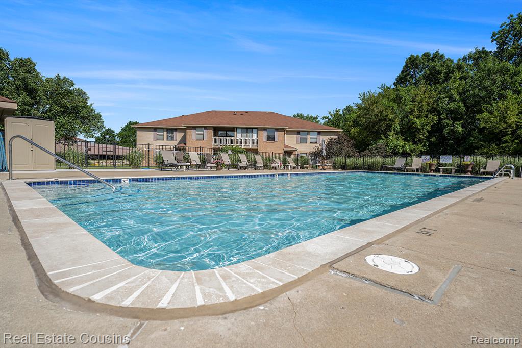 61023 Greenwood Drive, South Lyon, MI 48178 — Photo 25