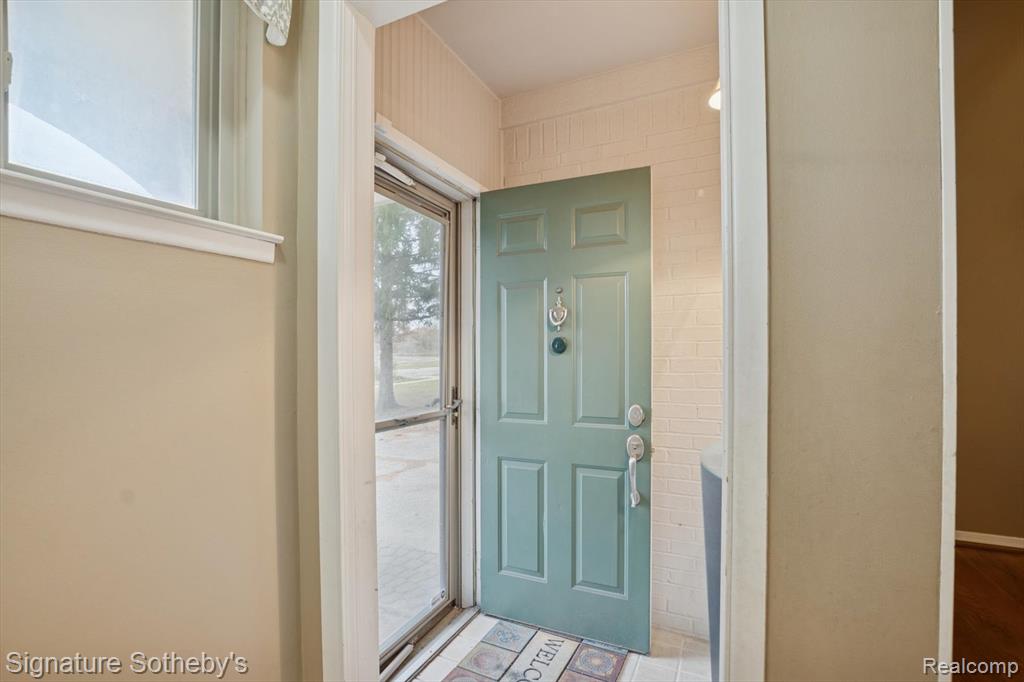 4254 Halkirk Drive, Waterford, MI — Photo 3