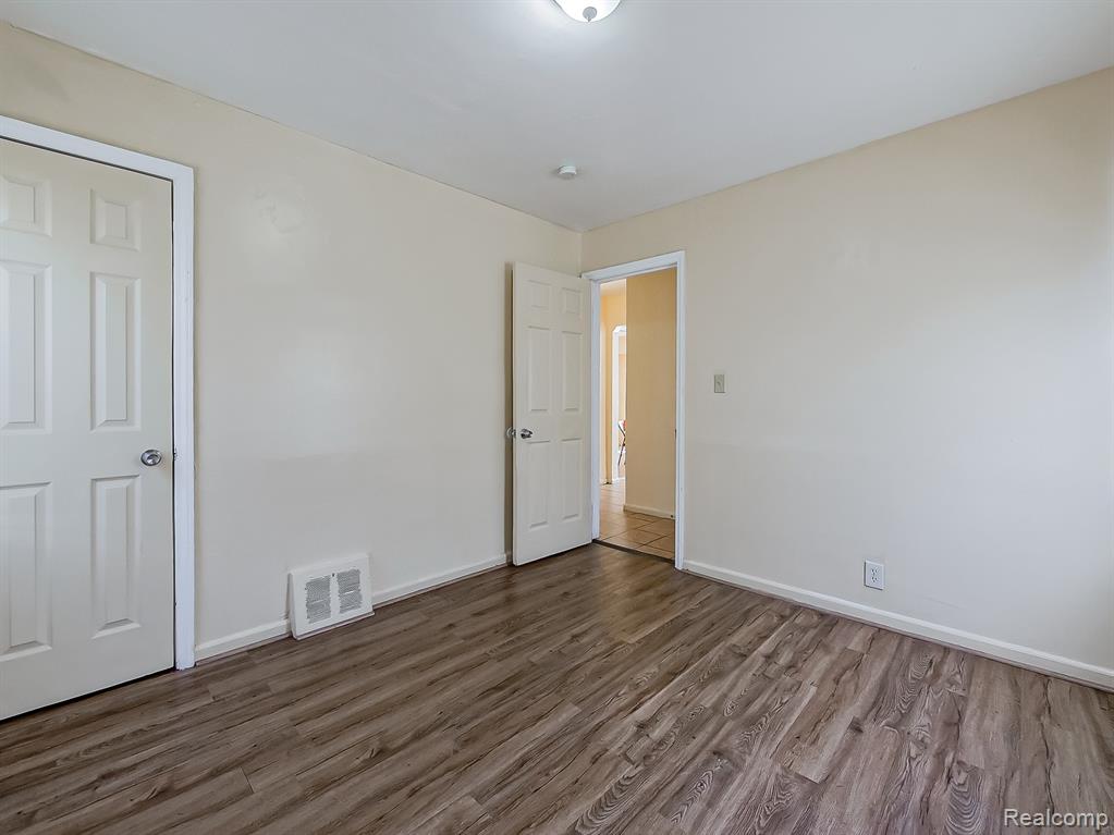 19365 Fenmore Street, Detroit, MI 48235 — Photo 7