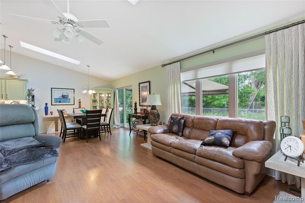 39562 Macomber Street, Harrison Township, MI — Photo 5