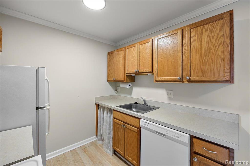 3915 BENJAMIN Avenue, 1, Royal Oak, MI 48073 — Photo 11