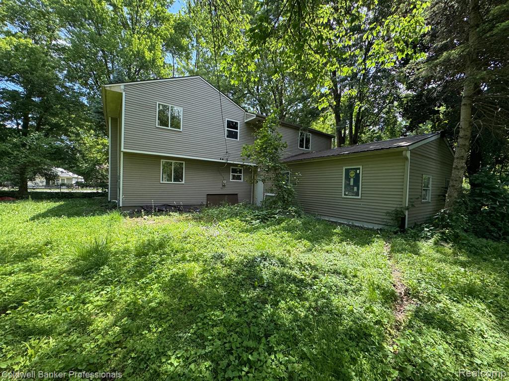 12031 Centralia, Redford, MI 48239 — Photo 2