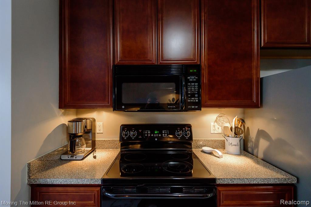 4411 Southbridge Drive, Canton, MI 48188 — Photo 14