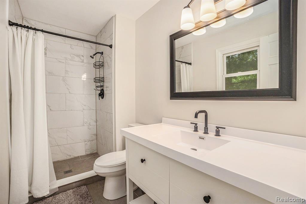 7034 Verde Vista Drive NE, Rockford, MI 49341 — Photo 11