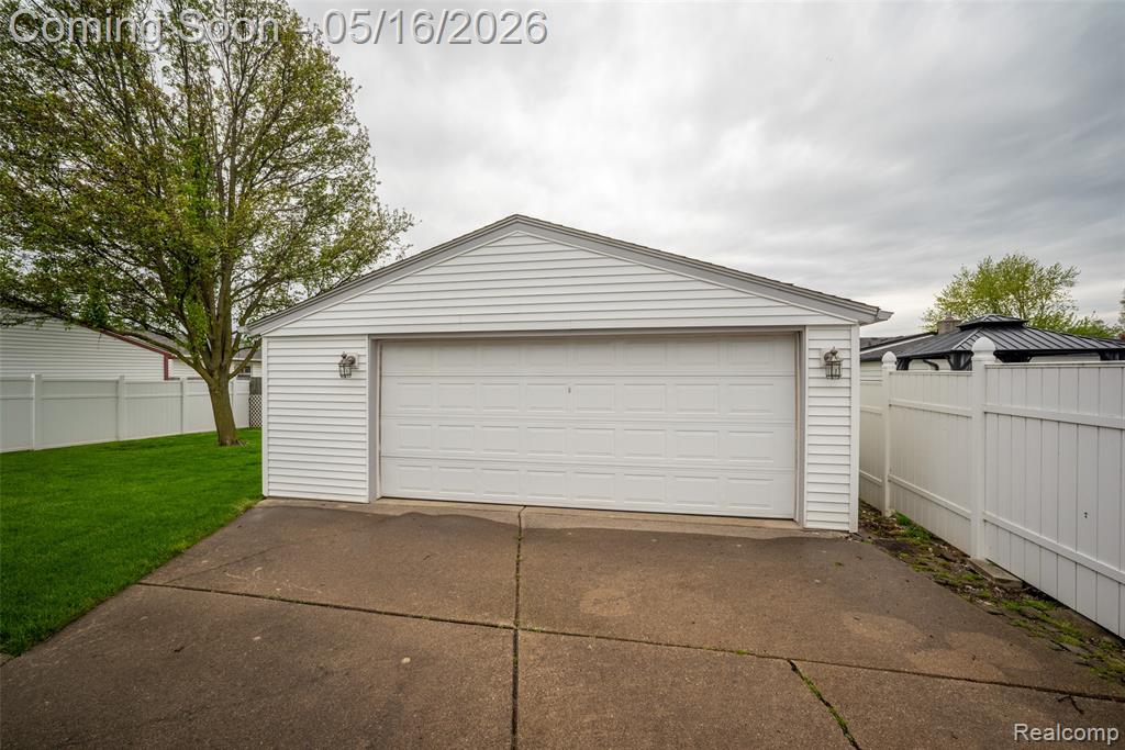 27188 Weddel Avenue, Brownstown, MI 48183 — Photo 26