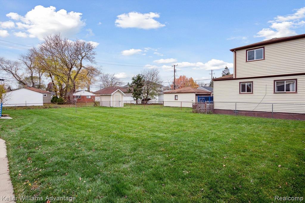 4942 HARDING Street, Dearborn Heights, MI 48125 — Photo 27