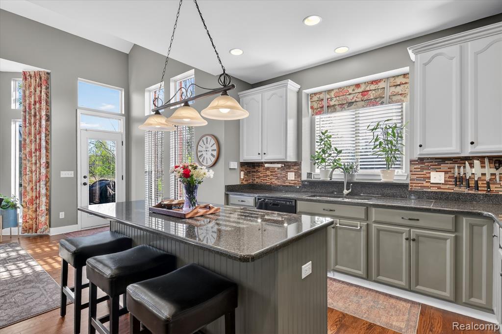 3226 Estate View Court, Commerce Twp, MI 48382 — Photo 18