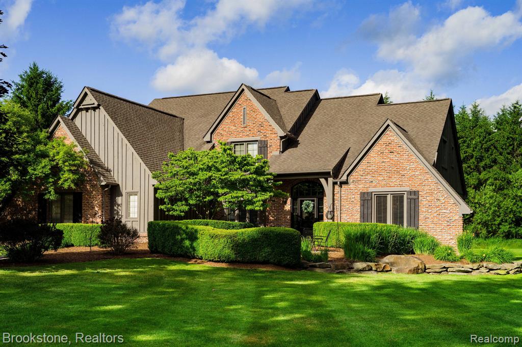 7768 Somerhill Lane, Clarkston, MI 48348