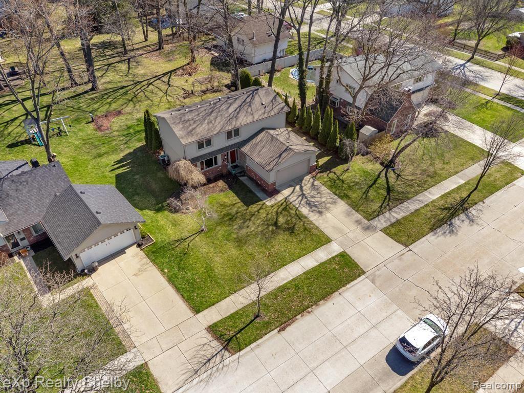 691 BARCLAY Drive, Troy, MI 48085 — Photo 57