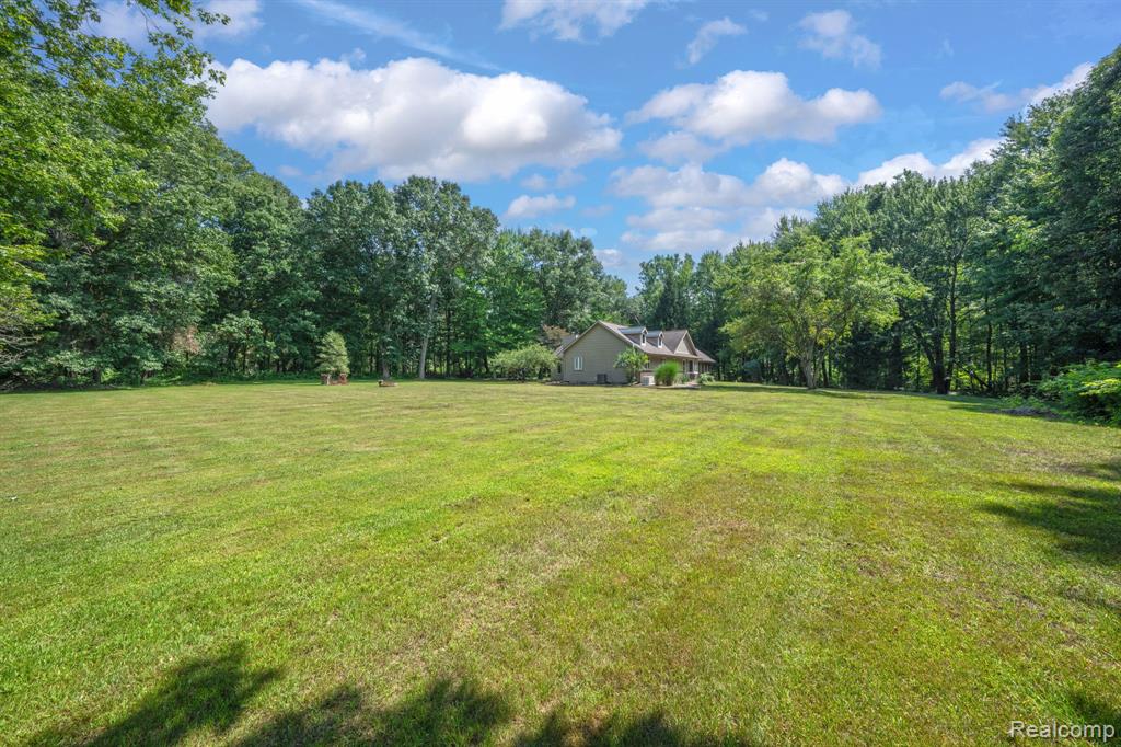 940 W Predmore Road, Oakland, MI — Photo 54