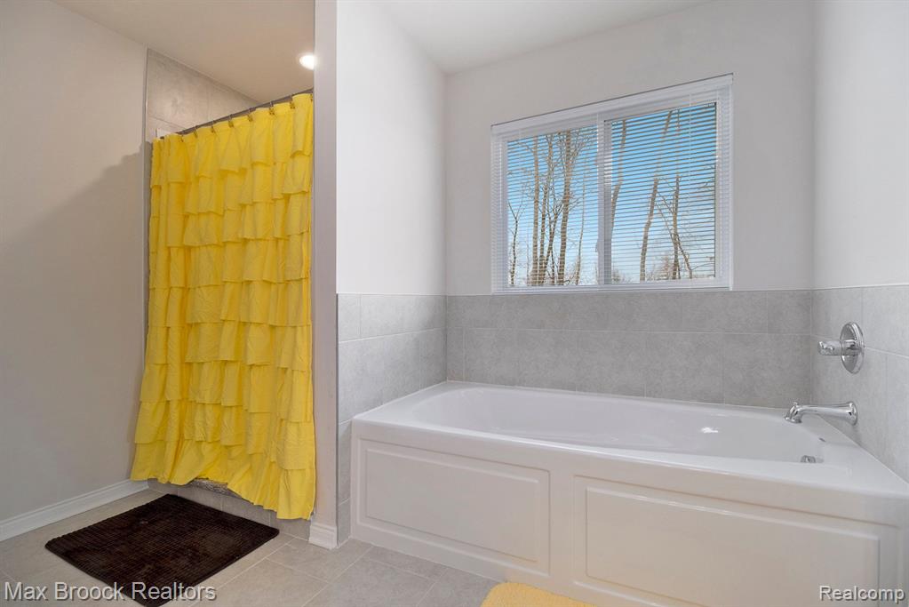 5500 Morgan Lake Dr Drive, Clarkston, MI 48348 — Photo 28