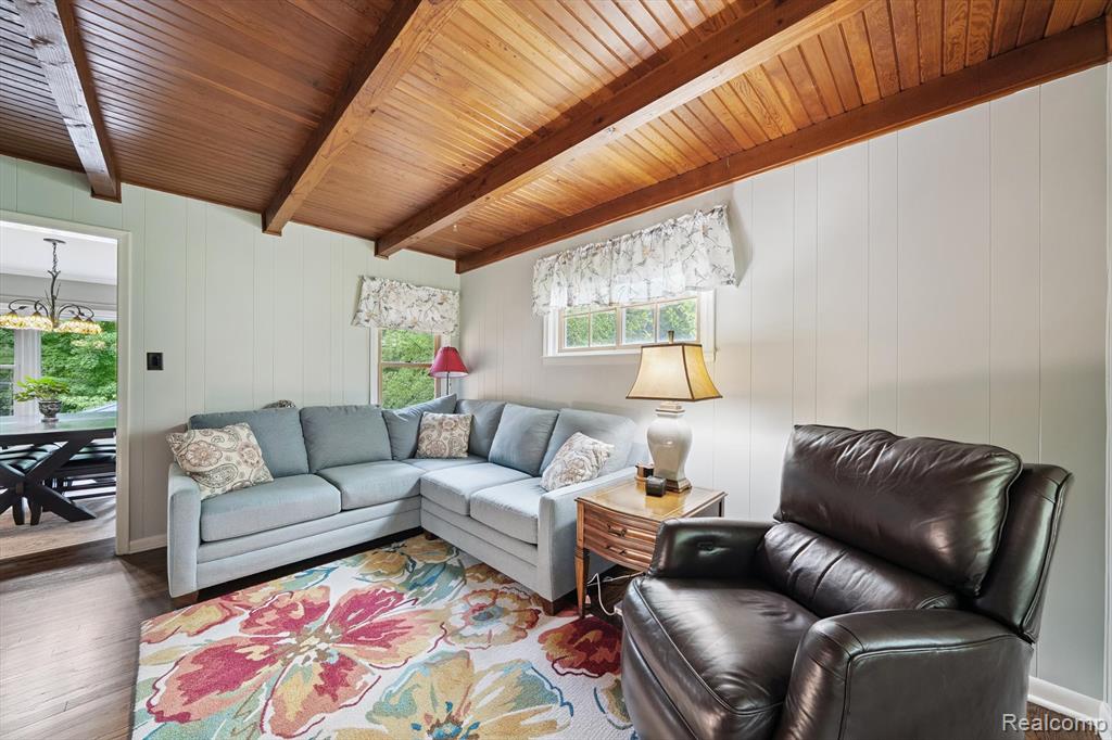 425 Kendry Avenue, Bloomfield Hills, MI 48302 — Photo 21