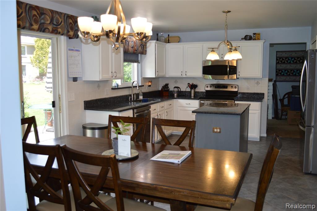 5708 Berwick Court, Clarkston, MI — Photo 5