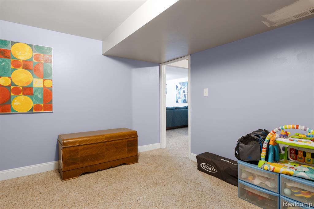 400 CLARENDON Street, Ann Arbor, MI 48103 — Photo 23