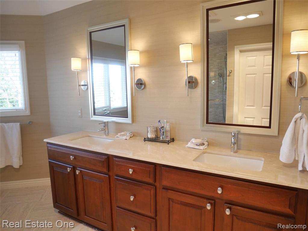 5846 CLEARVIEW Drive, Troy, MI 48098 — Photo 25