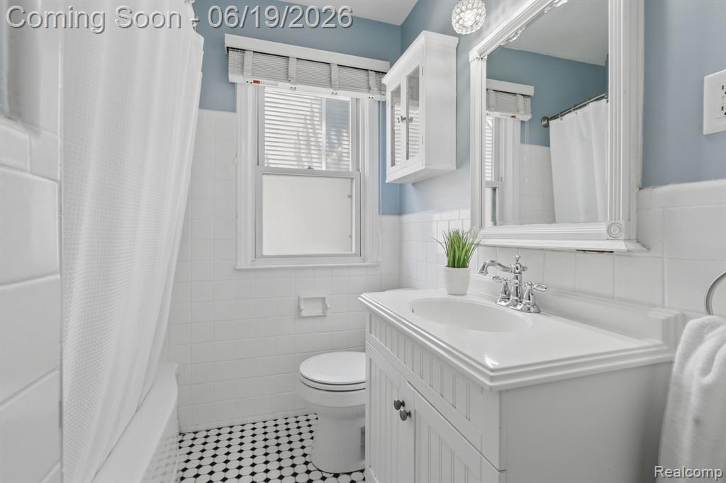 808 N Edison Avenue, Royal Oak, MI 48067 — Photo 14