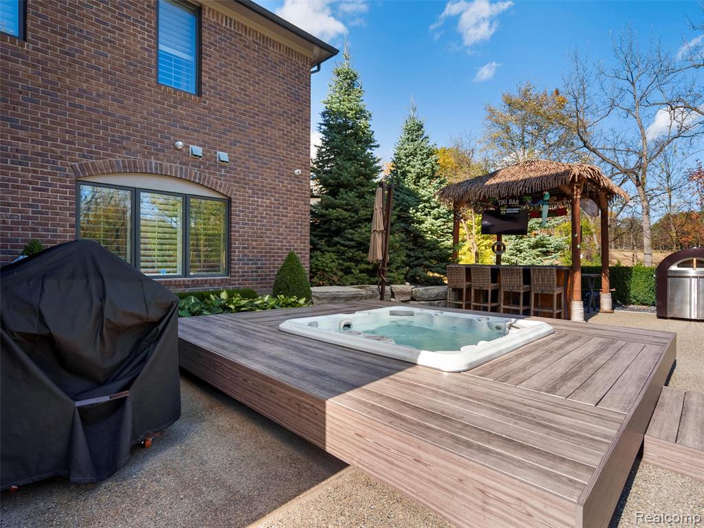 2475 Creekside Court, Rochester, MI 48306 — Photo 48
