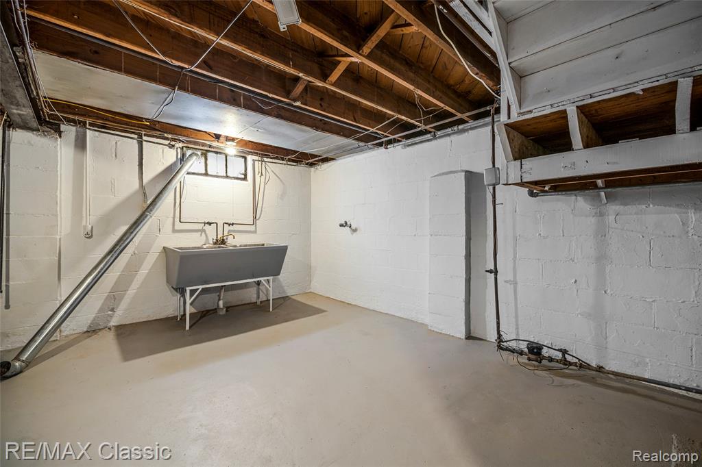 635 Wesbrook Street, Pontiac, MI 48340 — Photo 13