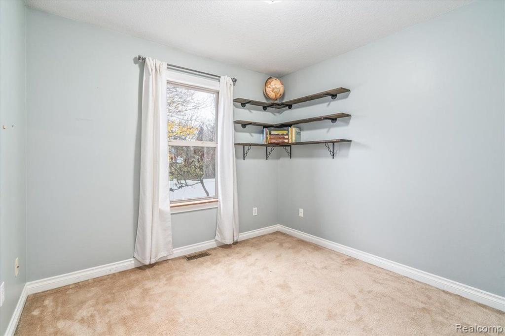 12391 SPENCER Lane, Carleton, MI 48117 — Photo 27