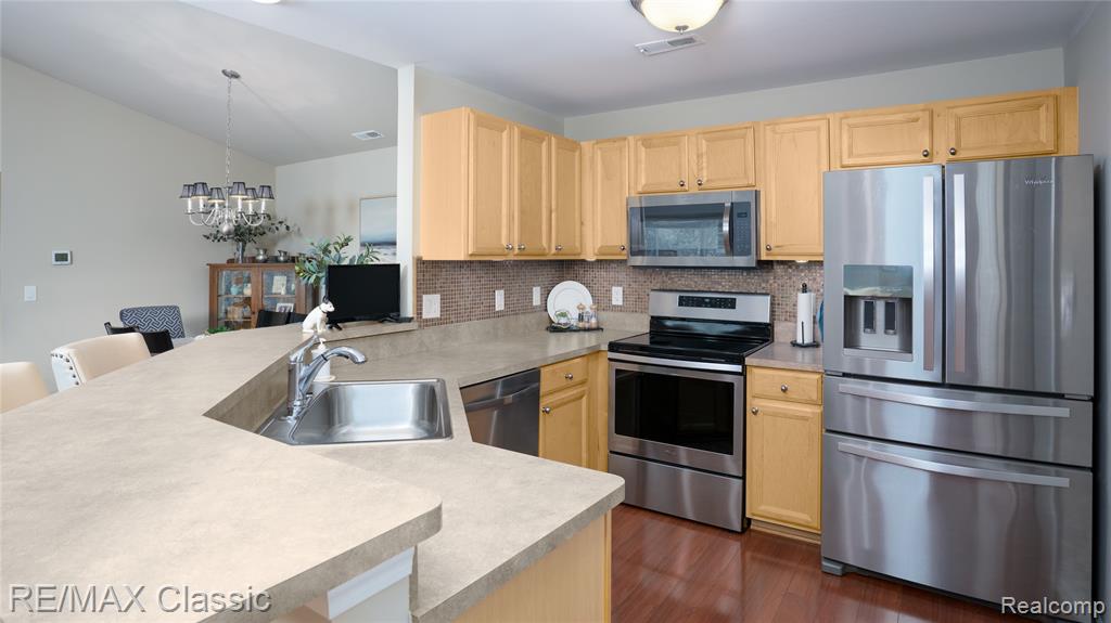 27202 Chesapeake Circle, Commerce Twp, MI 48390 — Photo 6