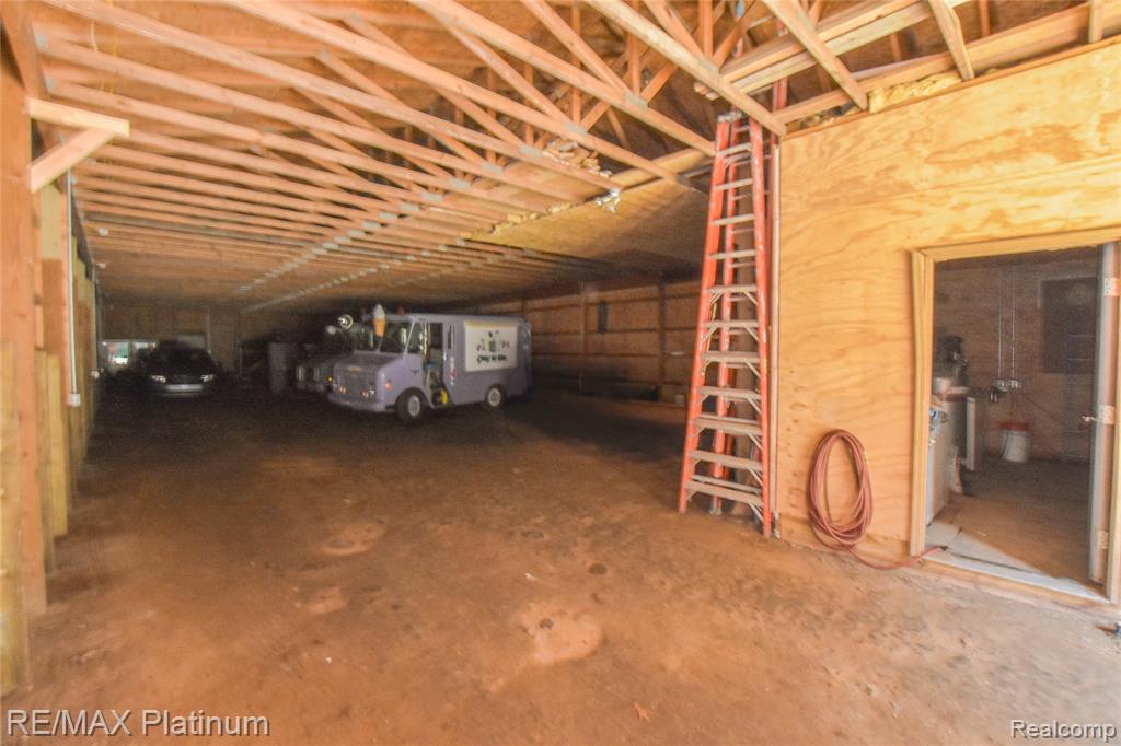 5160 Fenton Road, Fenton, MI 48430 — Photo 9