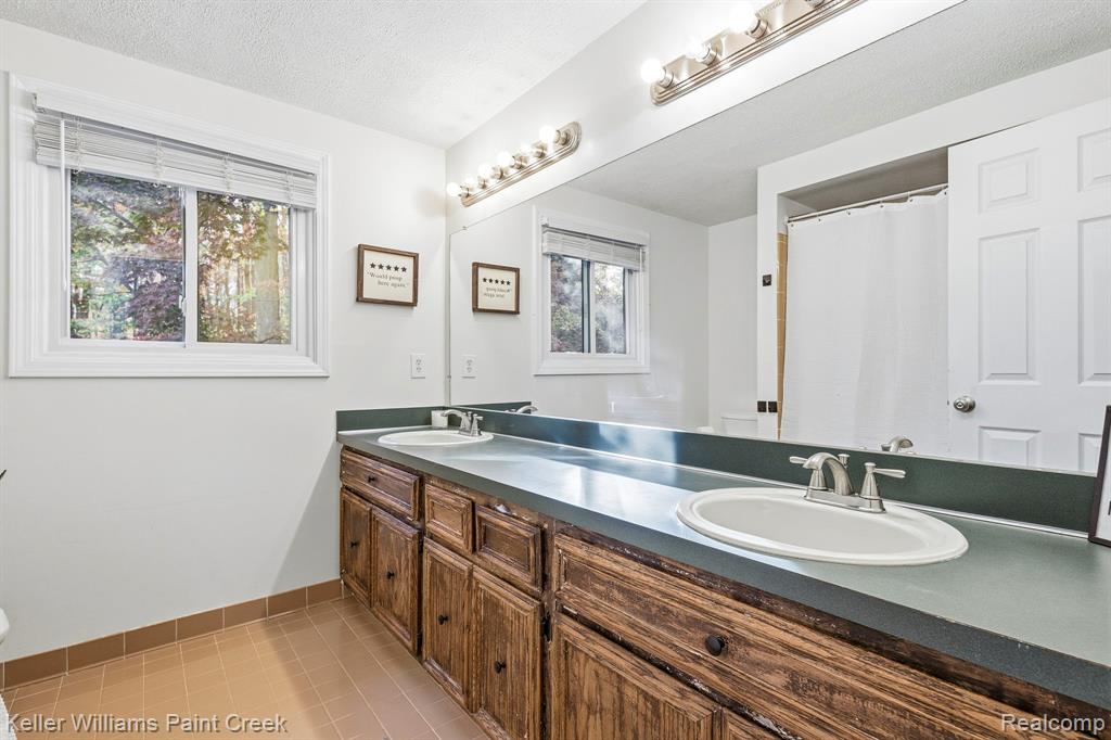 47935 Ben Franklin Drive, Shelby Twp, MI 48315 — Photo 40